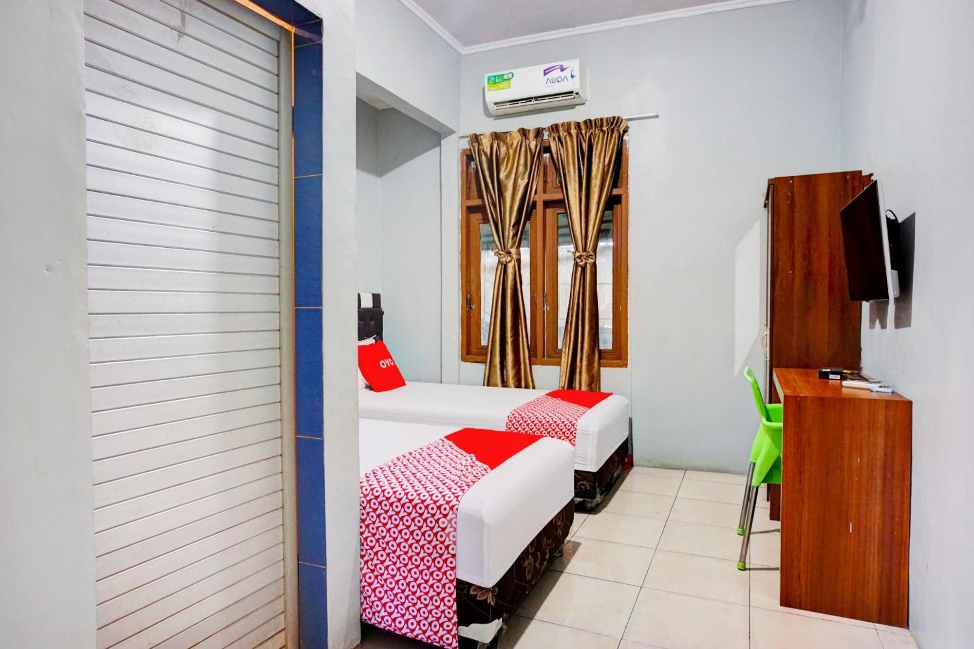 Oyo 93071 Home Stay Kembar Syariah Binjai المظهر الخارجي الصورة