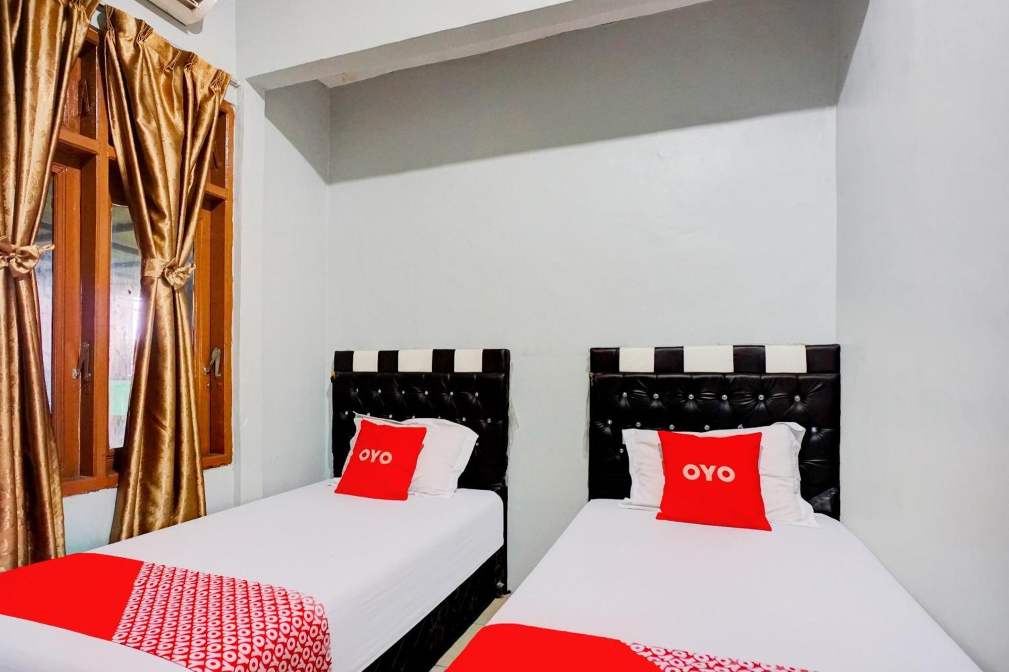 Oyo 93071 Home Stay Kembar Syariah Binjai المظهر الخارجي الصورة
